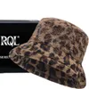 Rm Bucket Hat Women Futro Sztuczne puszyste futro z uszami Śliczna luksusowa marka Panama Plush Women Fisherman Hat Leopard Wzorka 24326