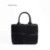 One Straddle Oblique Venata Cowhide Woven Bag Fashion Black Bags White Designer Canvas Botteega 2024 Shoulder Lady Small Cassette Square Women 1HRV