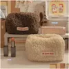 Paniers de rangement Mise à niveau Mignon Lamb Hair Voyage Maquillage Sac Stylo Crayon Pochette Cosmétique Étudiant Grande Capacité Mtifonction Drop Livraison Dhshf