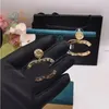 Moda estilo gota designer brinco suave em 18k banhado a ouro palavras forma para mulheres jóias de casamento presente com caixa