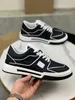 Lyxvarumärke Cowhide Sneakers Casual Shoes Striped Vintage Sneaker Platform Trainer Flats Trainers Outdoor Shoe Season Shades Classic Men Shoes Storlek 38-45 EDJ0214D