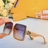2024 New Sunglasses Women's Four-leaf Clover Large Frame Sun Protection UV Sunglasses Round Face Slimming Internet Celebrity Glasses Blackout Spring and Summer New