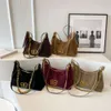 Axelväska varumärke rabatt kvinnors nya läder plysch matt liten en crossbody väska kvinnor handväska