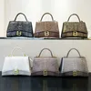 Mode kvinnors nya mångsidiga handväska ljus fritid personlig crossbody 70% rabatt på onlineförsäljning