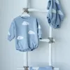 2024 Spring Baby Clothing Cloud Sweatshirt Romper Baby Girl Boys Långärmad bodysuitkläder född 0 till 12 månader 24m Jumpsuit 240326