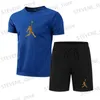 Męskie dresy letnie popularne męskie T-shirt+szorty garnitur męski garnitur sportowy drukowanie swobodne mody z krótkim sklejem t-shirt męskie joggers zestaw t240326