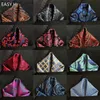 Näsdukar Bandanas Durag är enkelt. H Luxury 25 * 25 cm Retro Flower Paisley Hanky ​​Pocket Square Mens handtag som används för bröllopsfest brösthandduk Tillbehör Y240326