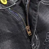 Jeans corti elasticizzati slim da uomo estivi Pantaloncini di jeans con motivo ricamo cinese Drag Pantaloncini di jeans strappati neri grigi maschili T59c #