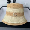 Szerokie brzegowe czapki wiadra czapki słomki kapelusz kobiety mężczyźni desinger luksusowe czapki słoneczne z diamentami 2 kolory