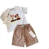 T-shirt classiche per bambini Tute estive Set due pezzi Stili multipli Tute per ragazzi e ragazze Taglia 100-150 bambino Maniche corte in cotone e pantaloncini stampati con lettere a griglia Jan R018