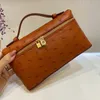 Bolsa de diseñador de maquillaje L19 de bolsillo extra de primera calidad Piana para mujer Vintage Top Handle Cuero Mini Tote Bag Luxurys Bolso para hombre Incluso Teléfono Cosmético Pochette Bolsas de embrague