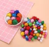 Décoration de fête 4000pcs 1 cm Glitter Tinsel Pom Poms Sparkle Fluffy PomPom Balls pour bricolage artisanat faisant des couleurs assorties