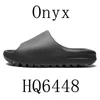 Ye 2024 New Style Slippers Sandals Trainers Slide Man Luxury Designer Femmes Summer Casual Shoe Pool Sports Loafer Black White Fashion Sliders Mule Sneakers Beach Men