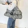 AL Yoga sac à bandoulière voyage pochette grand Keepall tronc duffle luxe sac de créateur mode week-end femmes sacs à main en nylon épaule hommes sangles fourre-tout