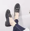 Casual schoenen Klein leer Zwart metalen gesp Ondiepe platte dikke loafers Patent Student Derby Slip-on Espadrilles Dames