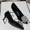 Festa di design Ballo di nozze Scarpe a spillo da donna Fiori con strass Scarpe da discoteca moda principessa per donna Abito traspirante con tacco a forma di gattino Scarpe da sposa