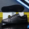 Casual skor Pure Black Flat Mens Fashion Male Footwear Cool Young Man Street Style Soft bekväm DX038