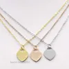 Collana a forma di cuore a forma di cuore in acciaio inossidabile con gioielli femminili corti, pendente in oro 18 carati con cuore in titanio e pesca per donna 7V2J