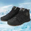 Chaussures de marche pour hommes Bottes d'hiver en peluche chaude randonnée antidérapante imperméable confortable pour les activités de plein air en automne et