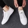 Sapatos casuais clássicos tênis brancos homens de couro masculino rendas apartamentos genuínos moda coreana calçado simples tamanho 47