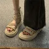 Kleidschuhe FAFA Dicke Unterseite Römische Sandalen Weiblicher Sommer 2024 Mode Kreuzgurte Fee Wind Schwarz Hohe Hilfe Nischenstiefel