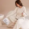 Havlu Kadınlar Kış Sıcak ve Kalınlaştırılmış Loungewear Pijama Coral Velvet Sıradan Sonbahar Tatlı Takım Dışında Giyilebilir