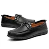 Scarpe casual da uomo in vera pelle di marca italiana slip on mocassini da uomo mocassini morbidi e traspiranti da guida Chaussure Homme