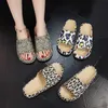 Slippers Slippers Women Summer Outdoor Leopard Paern Latex Soft Womens Beac Bat Non-Slip ig Boom ome Slides Caussure Femme H240326J151