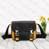 Designer Bag Classic Portcase Men Messenger Bags Cross Body Women Shoulder Bag School Bookbag Satchel Man Hasp Handväska Handväskor Purse 6065