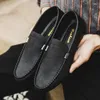 Sıradan ayakkabılar moda erkekler sürüş deri lüks erkekler loafers slip-on mocassin homme loafer rahat