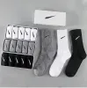 Designer Men Socks Motion Cotton All-Match Solidny kolor klasyczny hak kostki oddychający koszykówka piłkarska