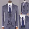 Abito da uomo grigio 3 pezzi Blazer Vest Pantaloni One Butt con visiera risvolto Busin Plaid Slim Fit Wedding Groom Tailored Costume Homme j00J #