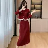 Vestidos de trabalho elegante senhora vermelha conjunto de duas peças feminino babados guarnição jaqueta curta casaco saia longa ternos outono inverno 2 conjuntos