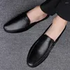 Sapatos casuais de luxo designer mules chinelos masculinos mocassins de couro genuíno homens mocassins verão homem moda metade para