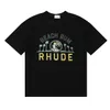 Gratis frakt t Rhude Shorts Mens Tshirt Grafisk tee-skjorta Designer Skjortor Summer Short Sleeve Tracksuit Set T-shirt kläder Kvinnor