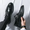Sıradan Ayakkabı Marka İşleri Erkekler Orijinal Deri İtalyan Kanat Çamlağı Oxfords Keşiş Strap Brogue Kaliteli Düğün Erkekler İçin Sosyal