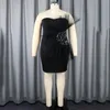 Robes décontractées Sexy noir sans bretelles pour les femmes de l'épaule sans manches paquet pailleté hanches longueur au genou robe de soirée élégante