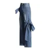 Umyjne spodni na ulicy 2024 Spring New Design Sense Sensing Pasek Pasku z prostą talią jeansy dla kobiet