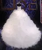 2024 Винтажное бальное платье с вышивкой Свадебные платья Платье принцессы Корсет Милая с оборками из органзы Многоуровневое соборное шлейф Вечерние свадебные платья