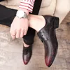 Scarpe in pelle a punta con lacci tinta unita alla moda per uomo Business Capispalla formale in pelle Scarpe basse per uomo alla moda Scarpe nere rosse Taglia 38-44