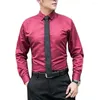 Koszulki męskie poliestrowy poliester wykonany z koszuli biznesowej w stylu długim rękawem i szczupły projekt dopasowania idealny na formalne spotkania