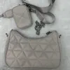 Kvinnliga lyxdesigners nylonväska med bokstäver duk axel handväska lady tote kedjor handväskor messenger väskor