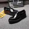 Scarpe casual Uomo Moda Abito da sera da ballo Piattaforma in vernice nera Scarpe da guida slip-on Mocassini brogue intagliati Calzature da uomo