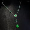 Catene Collana di calcedonio naturale di Hetian Design lungo Stile cinese Fascino di lusso Catena di pasta all'uovo Ciondolo verde Gioielli da donna