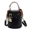 Designer Luxury fashion Cross Body bagsBucket Bag 2023 New Fashion Zipper Penholder Bag Versatile One Shoulder Crossbody Small Bag