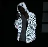 2023 Veste légère réfléchissante Hommes Mesh Style Noctilucent Zebra Vestes Hip Hop Streetwear Skateboard Manteau imperméable Outwear 5XL u8Dc #