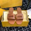 Baguette Slides Sandália Couro Banda Larga F-Baguette Flats Chinelos Mulheres Verão Preto Branco Verde Rosa Ouro Prata Laranja Azul Amarelo Vermelho