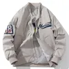 Jesienna męska kurtka bombowca 2023 American Style Windbreaker Haftery Loose Vintage Zipper Wojska Krótka kurtka Krótka płaszcza M09H#