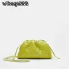 Bottegvenetas Pouch Handbags Designer Woven Cloud Bag Classic Mini European Messenger Womens Genuine Leather Zvc3
