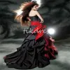 Tarihi Siyah ve Kırmızı Gotik Gelinlik Ortaçağ Kostüm Vampir Ülke Gelin Gowns Ruffles Katmanlı Dantel Yukarı Cadılar Bayramı Gelin Elbise Victorian Vestidos Novia